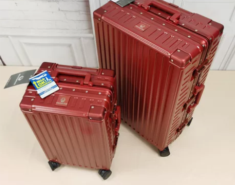 全新 漫游铝框行李箱所有尺寸特价处理啦 万...