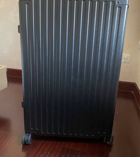 漫游铝框款28寸行李箱 就用过了一次 正品...