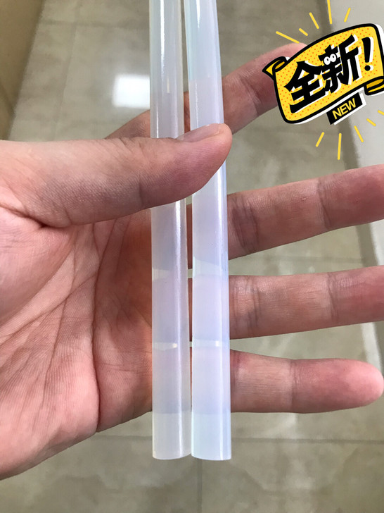 白透胶棒。一公斤20元包邮,偏远地区除外。