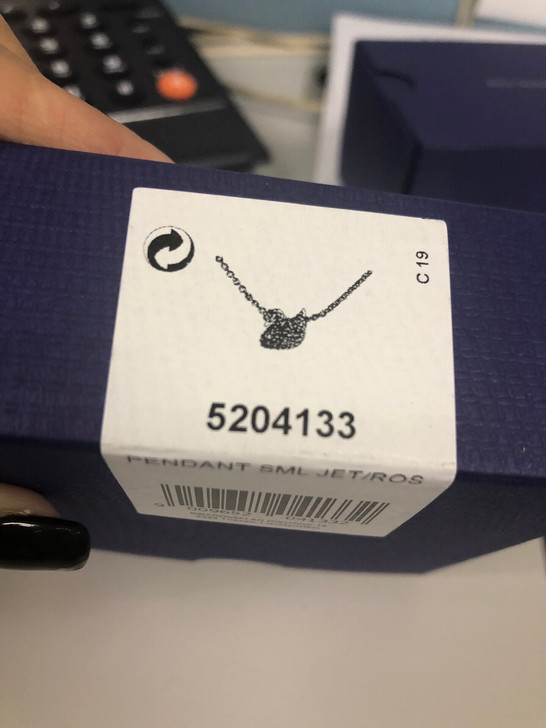 施华洛世奇小号项链时尚黑天鹅专柜同款正品