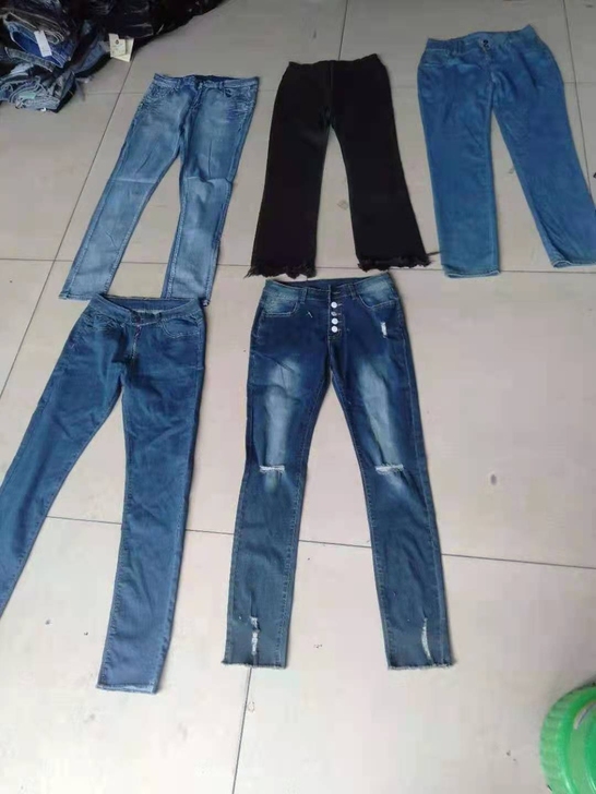 女装牛仔裤长款小脚铅笔裤修身显身材高腰显瘦...
