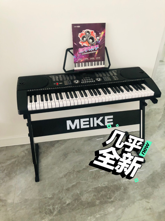 闲置电子琴,九九成新,拿回来就是摆在那里