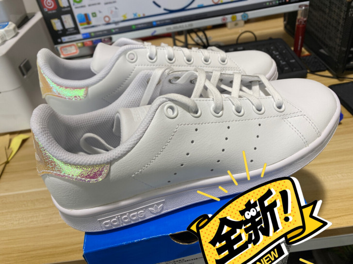 Adidas 三叶草