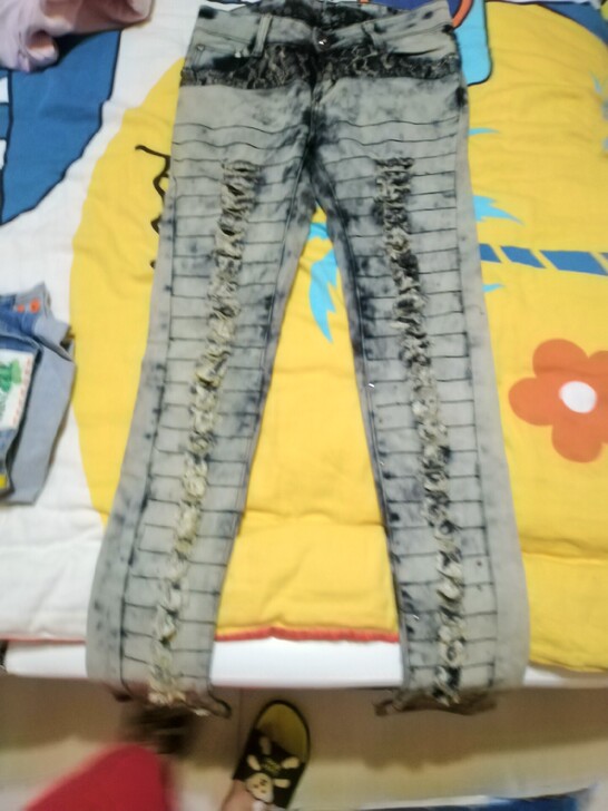 修身牛仔裤，女装牛仔裤，怀旧色，下水洗过。...