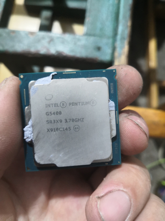 英特尔G5400  CPU