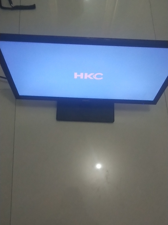 显示器22寸，薄款LED屏，测试完好，成色...