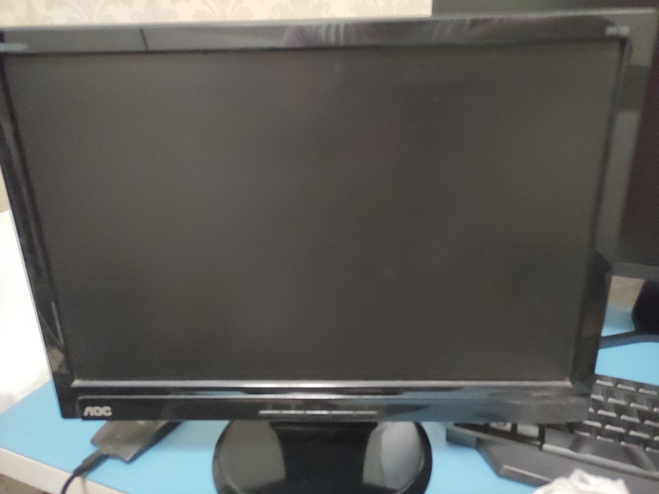 aoc19寸显示器
