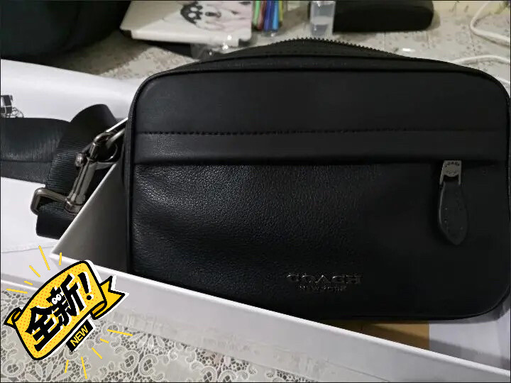 全新闲置 99新男士斜挎包真皮