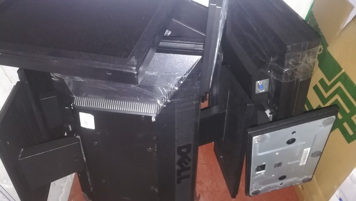 二手19显示器出售二手显示器LCD成色可以...