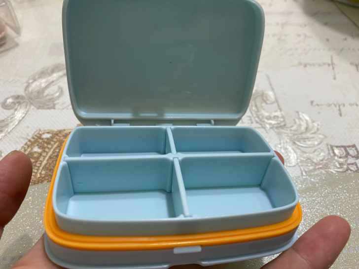 全新便携药盒，品质超好，四格装，低价出