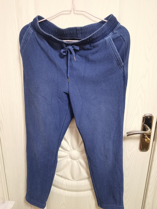 优衣库女款秋冬休闲加绒裤子