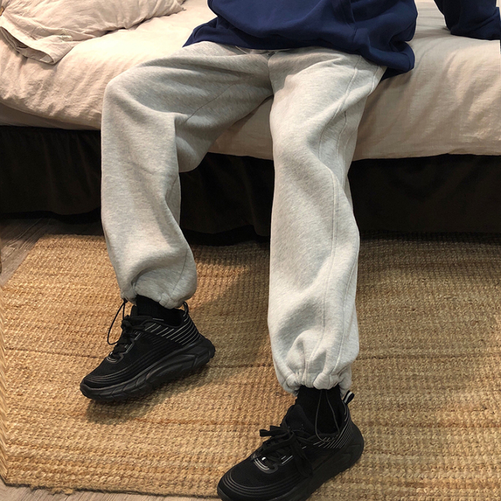 超级舒服 里面加绒 很适合北方冬天