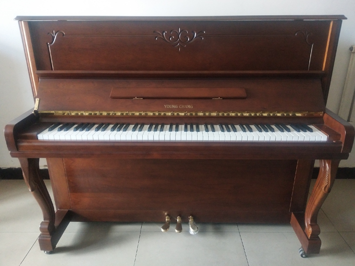 英昌家用钢琴U-122NT 家里孩子...