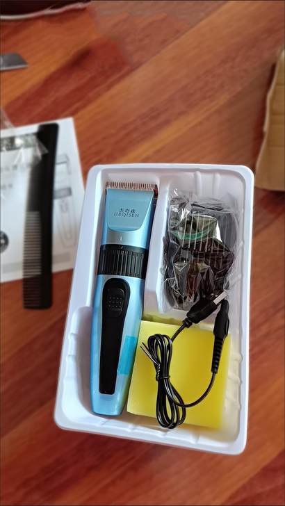 闲置一个高端陶瓷理发剪，理发器，电推剪，全...