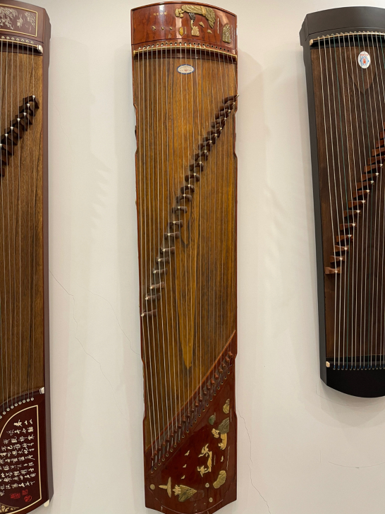 琴行处理一批八五新古筝，音色很好，图一到四...