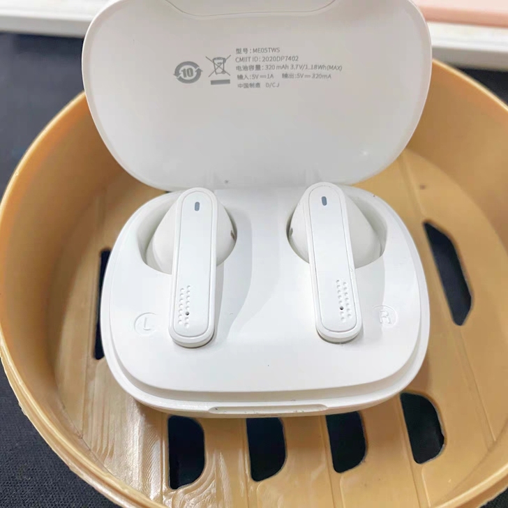 网易耳机，用了没几天，99新，因闲置转出，...