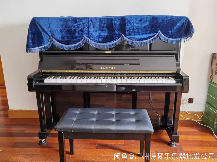 搬家便宜转让雅马哈钢琴一架