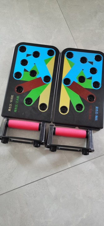 俯卧撑器材，需要的来拿走！10元即可！瑞星...