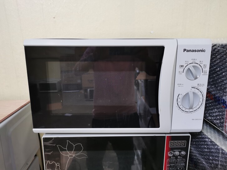 松下微波炉NN-GM331H转盘式23L旋...