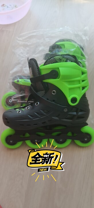 全新迈克威品牌轮滑鞋，吊牌都没摘下来，80...