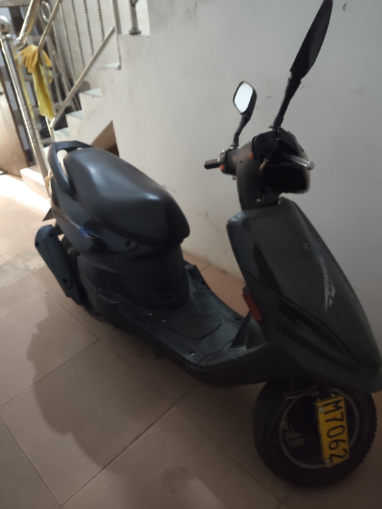 福喜，9成新，家用车，车况很好，半年保养一...