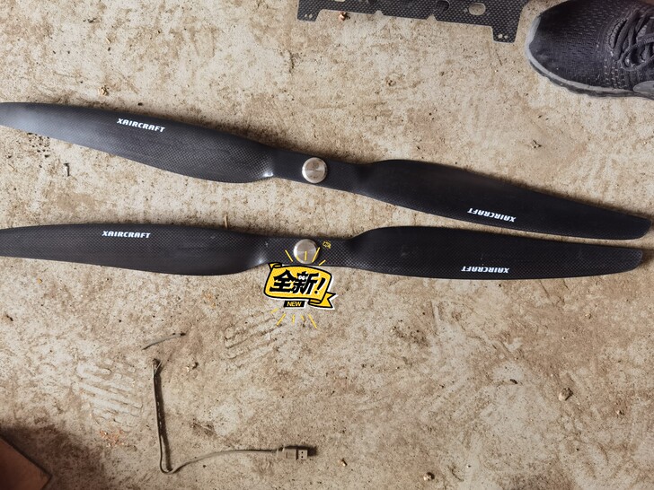 极飞2017款直桨，便宜出，有意者私聊！