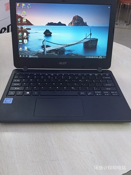 宏基11.6寸上网本 超薄便携，经典磨沙黑...