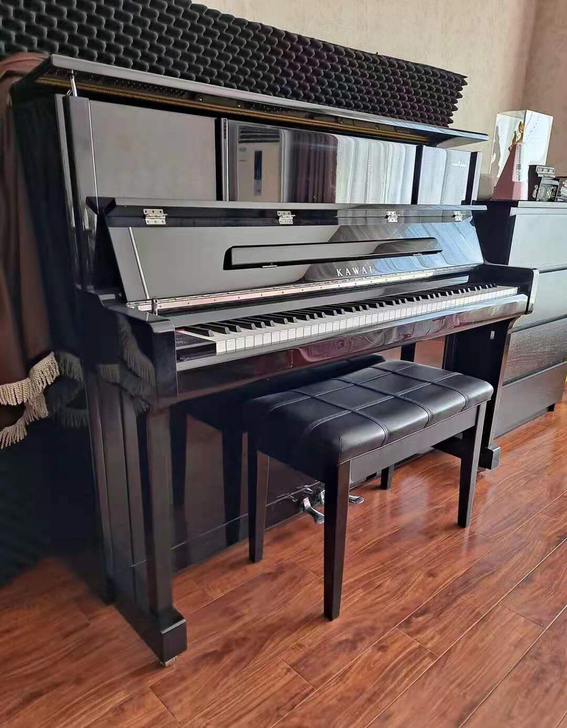 家用钢琴闲置低价转让