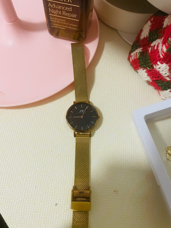 dw手表，平时不怎么带所以便宜出掉，28m...