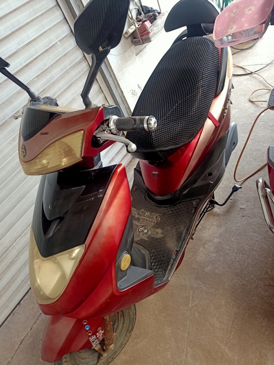 出售绿源电动车，今年三月换的电池，速度超快...