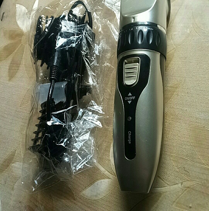 理发器，9成新，动力足，使用方便，易操作！