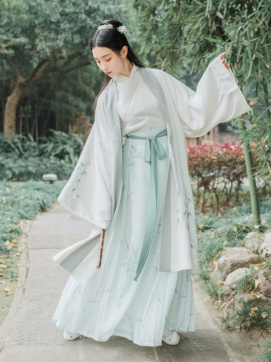重回汉唐潇湘百迭裙