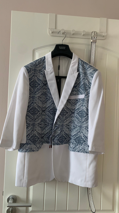 全新 全新 男士休闲西装，尺码185，吊牌...