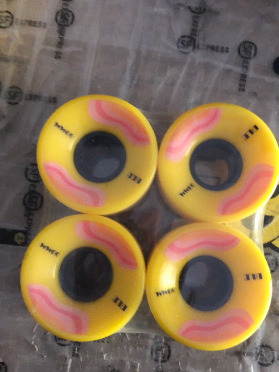 全新双翘小鱼板刷街轮子包邮不议价59