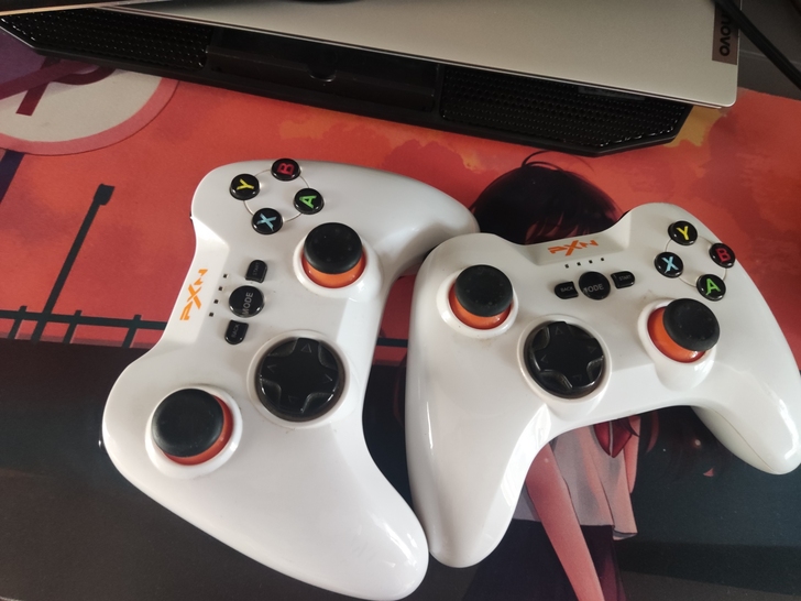 3个莱仕达，一个二十快，接收插头掉了，手柄...