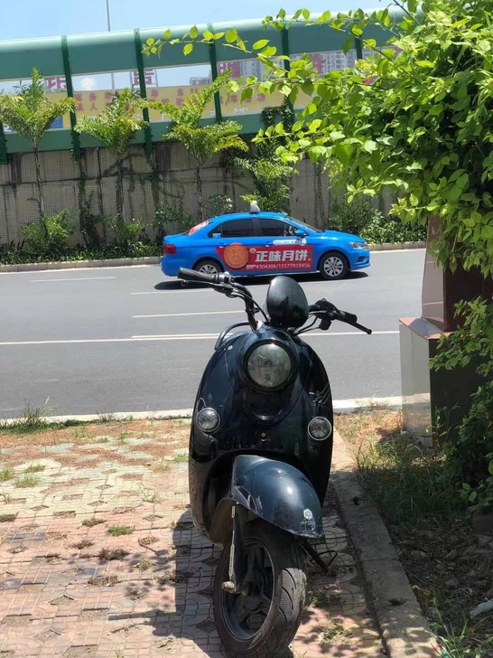 小刀电动车,六十伏。