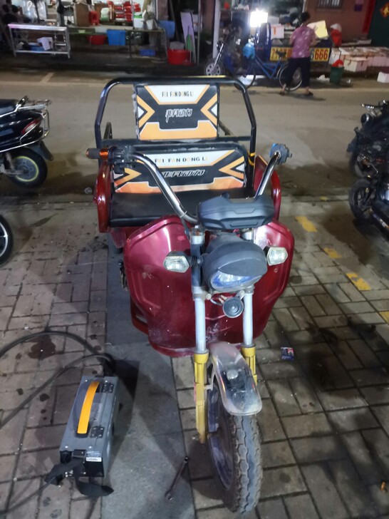 三轮车，1.2米车厢，新电池，