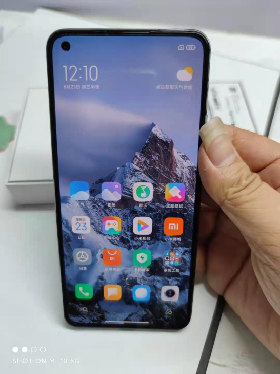 小米11青春版，才买一个月左右8加128G...