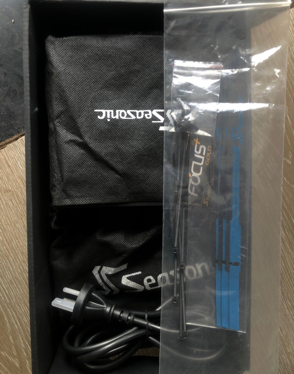 电脑电源海韵金牌全模FX650W电源