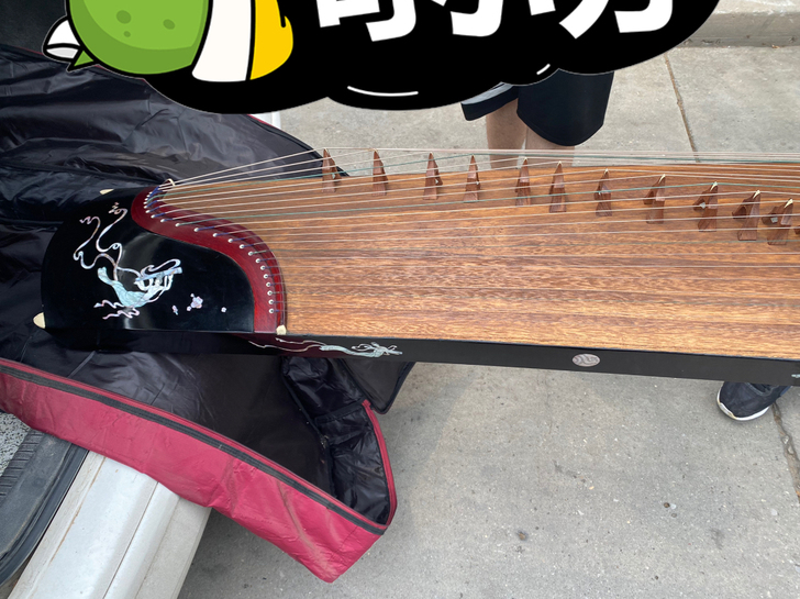 古筝一台，有需要的滴滴，可小刀，只限附近