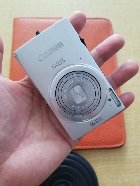 佳能数码相机IXUS240HS、机器99新...