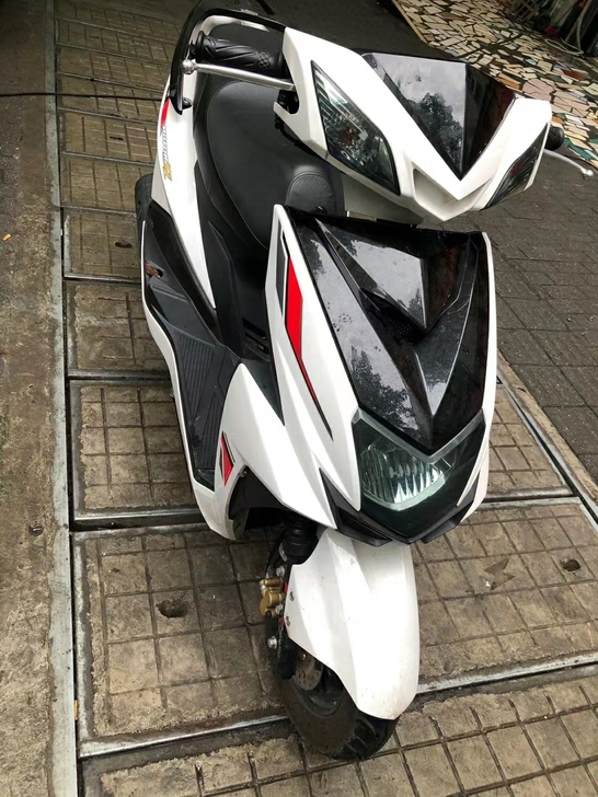 踏板车价格不贵欢迎大家咨询