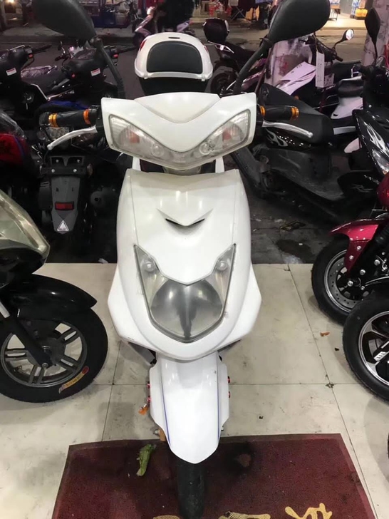 各大品牌二手电动车，爱玛，雅迪，新日，小刀...