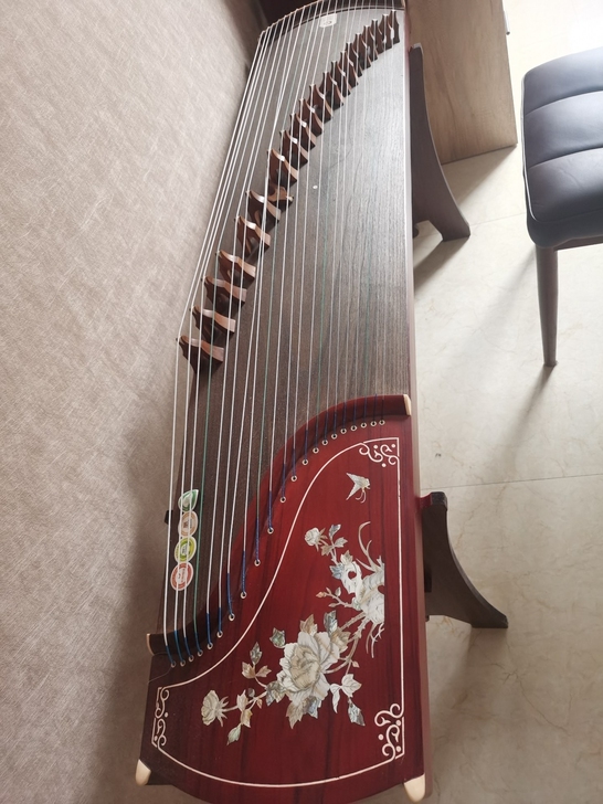 敦煌古筝宏声古筝琼花古筝处理，原来开店的，...