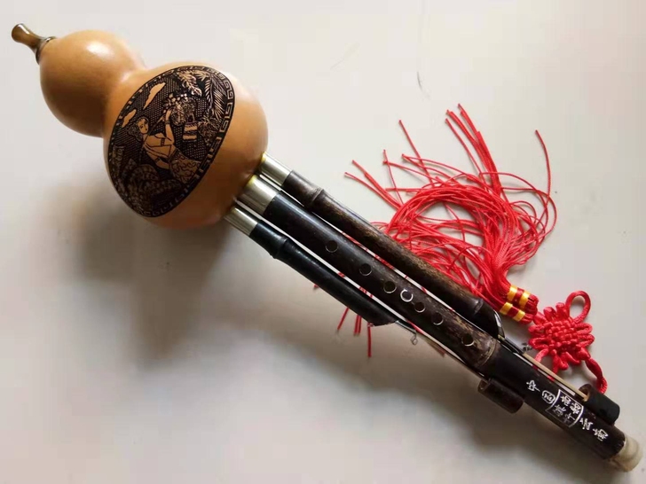 郑州滇乐葫芦丝坊是一家专业以葫芦丝生产，批...