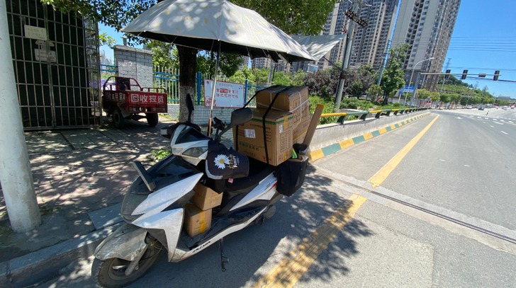 国产雅马哈讯鹰款125踏板摩托车。20年3...