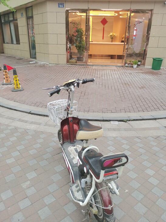绿源电动车转让,二年前2300购入,现汽车...