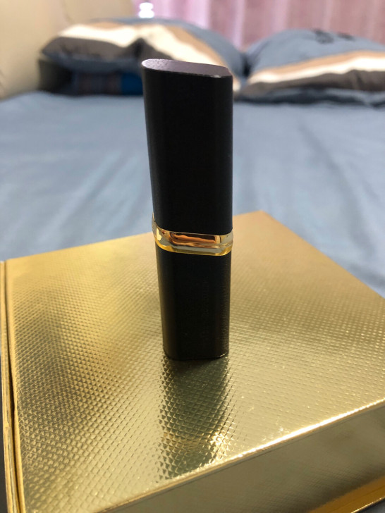 出两支闲置口红  巴黎欧莱雅和芭比波朗