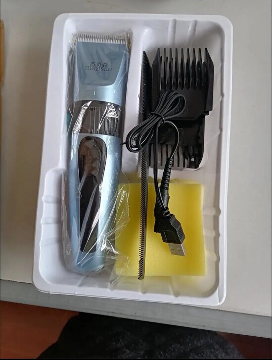 理发店不干了清仓处理一批电推子理发器电推剪...
