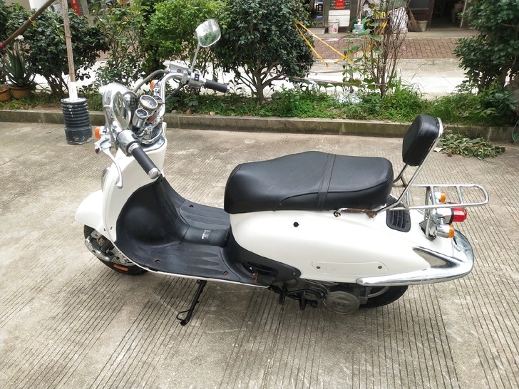 大龟王125复古踏板摩托车，外地可以物流，...